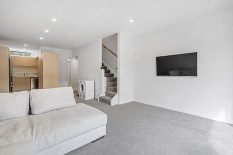 Photo of property in 7u2 Handyside Street, Tawa, Wellington, 5028