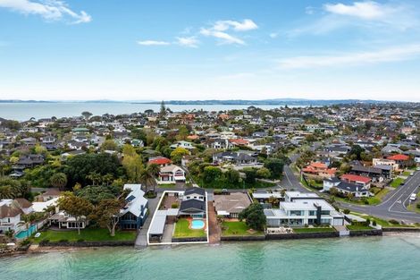 Photo of property in 6 Musick Point Road, Bucklands Beach, Auckland, 2012