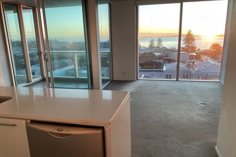 Photo of property in Sentinel Apartments, 702/3 Northcroft Street, Takapuna, Auckland, 0622