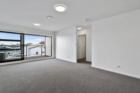Photo of property in 1/4045f Great North Road, Glen Eden, Auckland, 0602