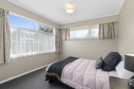 Photo of property in 5 Norana Road, Maoribank, Upper Hutt, 5018