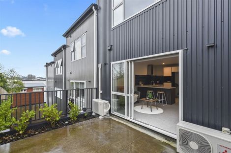 Photo of property in 12u4 Scotland Place, Hillcrest, Hamilton, 3216
