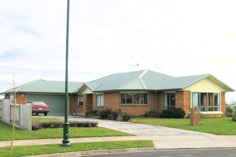 Photo of property in 22 Portobello Way, Huntington, Hamilton, 3210