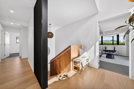 Photo of property in 2/10 Sylvan Park Avenue, Milford, Auckland, 0620