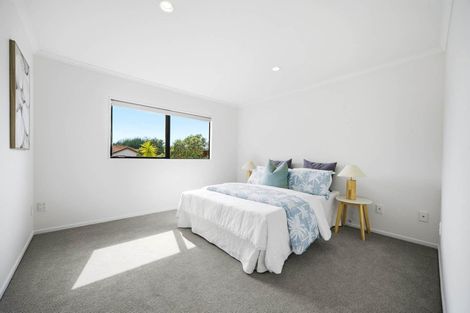 Photo of property in 1 William Gamble Drive, Greenhithe, Auckland, 0632