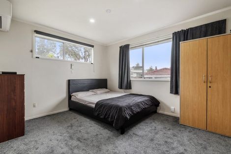 Photo of property in 1/11 Cassia Place, Sunnynook, Auckland, 0620