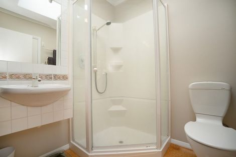 Photo of property in 8 Swansea Street, Hokowhitu, Palmerston North, 4410