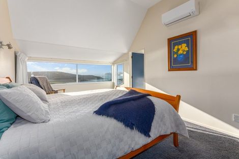 Photo of property in 22a Kahu Road, Paremata, Porirua, 5024