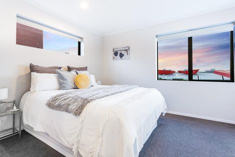 Photo of property in 5/89 Hobsonville Point Road, Hobsonville, Auckland, 0616