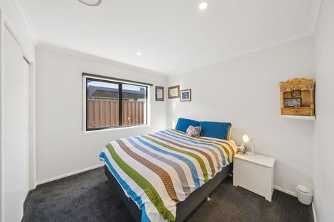 Photo of property in 17 Te Kaeaea Crescent, Wallaceville, Upper Hutt, 5018