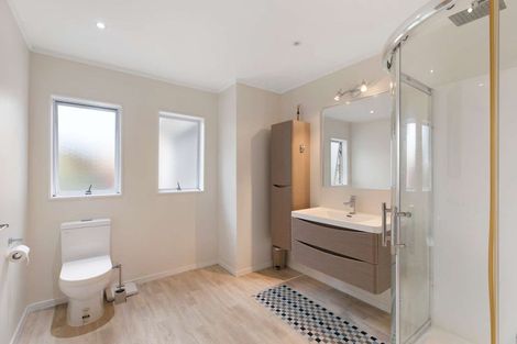 Photo of property in 75 Lakeside Drive, Orewa, 0931