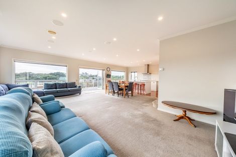 Photo of property in 18 Milford Street, Aotea, Porirua, 5024