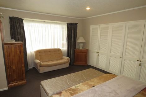 Photo of property in 51 Vogel Place, Waikiwi, Invercargill, 9810