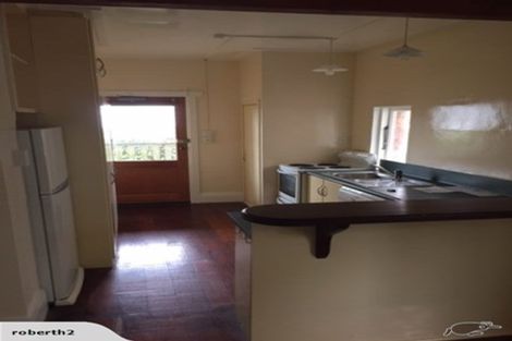 Photo of property in 17 Hargreaves Street, Mount Cook, Wellington, 6021