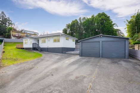 Photo of property in 56 Donovan Avenue, Massey, Auckland, 0614