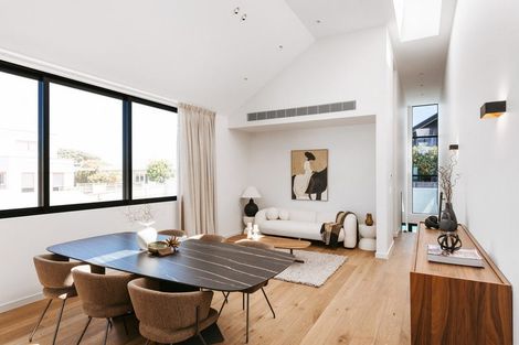 Photo of property in 124b Marine Parade, Mount Maunganui, 3116