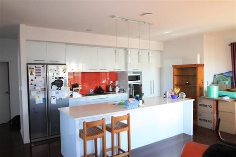 Photo of property in 36 Taipari Road, Te Atatu Peninsula, Auckland, 0610