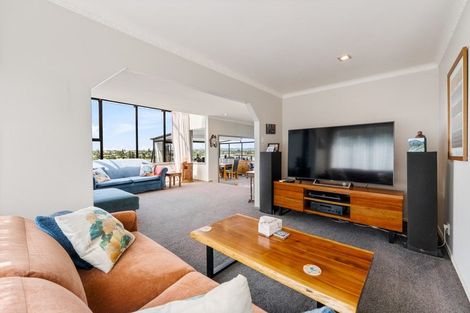 Photo of property in 19 Constable Lane, West Harbour, Auckland, 0618