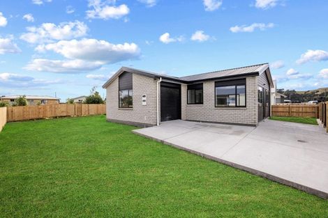 Photo of property in 14 Guy King Place, Huntly, 3700