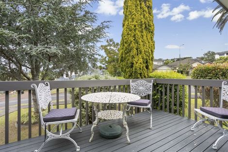 Photo of property in 3 San Pablo Way, Henderson, Auckland, 0612