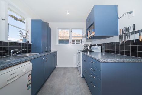Photo of property in 27 Andrew Avenue, Roslyn, Palmerston North, 4414