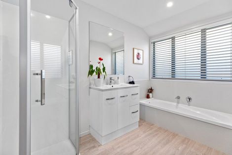 Photo of property in 97 Puhirake Crescent, Pyes Pa, Tauranga, 3112