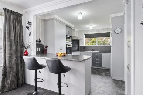 Photo of property in 30 Ongo Road, Hunterville, 4730