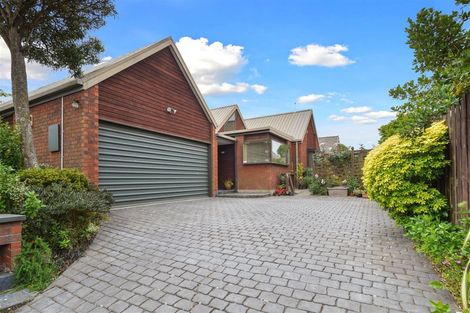 Photo of property in 2/6 Cricklewood Place, Avonhead, Christchurch, 8042