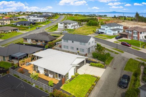 Photo of property in 4 Kiwa Crescent, Gulf Harbour, Whangaparaoa, 0930