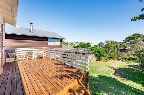 Photo of property in 169 Wellington Road, Paekakariki, 5034