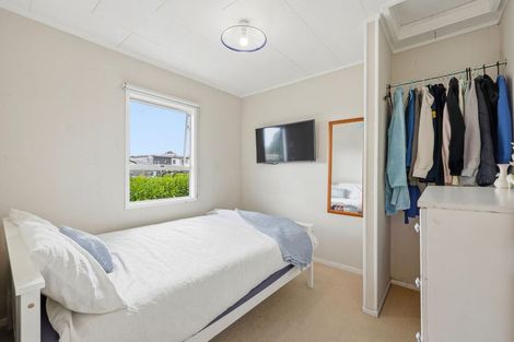 Photo of property in 2/16 Crosby Road, West Harbour, Auckland, 0618