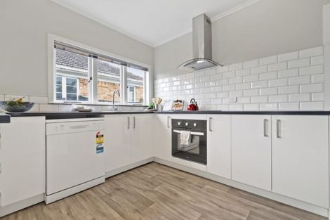 Photo of property in 9 Menary Street, Papakura, 2110