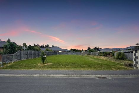 Photo of property in 16 Stonebridge Lane, Oxford, 7430