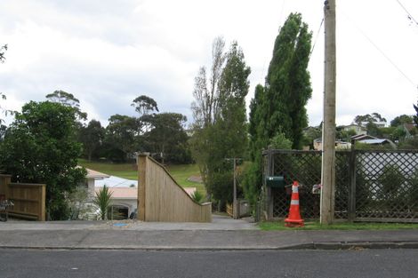 Photo of property in 81 Selwyn Crescent, Forrest Hill, Auckland, 0620