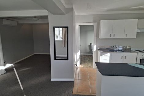 Photo of property in 124 Darlington Road, Miramar, Wellington, 6022