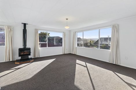 Photo of property in 17 The Anchorage, Whitby, Porirua, 5024