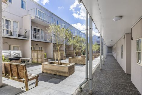 Photo of property in Luxford Villas, 111/72 Herald Street, Berhampore, Wellington, 6023