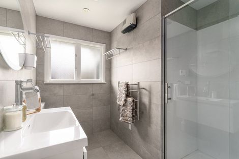 Photo of property in 4 Wadeley Road, Ilam, Christchurch, 8041