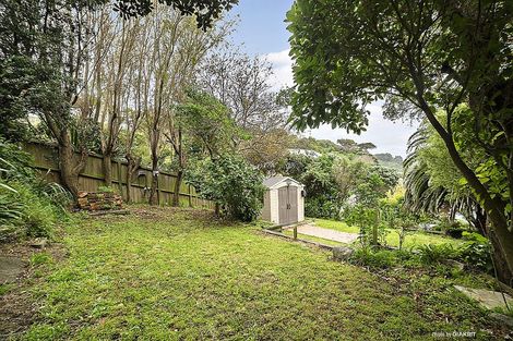 Photo of property in 14 Milne Terrace, Island Bay, Wellington, 6023