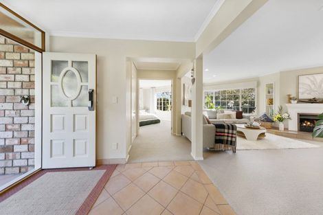 Photo of property in 12 San Jose Rise, Shamrock Park, Auckland, 2016