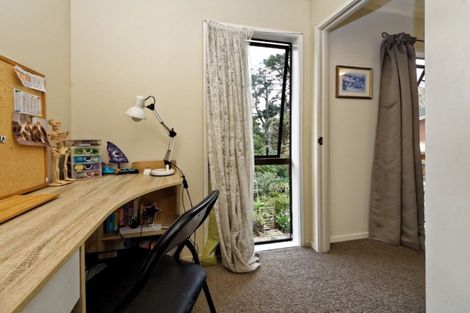 Photo of property in 6 Oakhaven Place, Ranui, Auckland, 0612