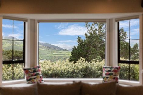 Photo of property in 1 Underwood Way, Churton Park, Wellington, 6037