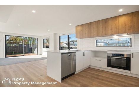 Photo of property in 67a Royal Crescent, Saint Kilda, Dunedin, 9012