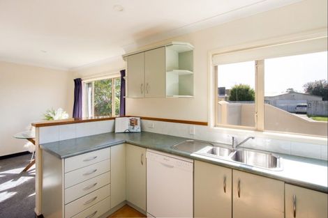 Photo of property in 52 Neeve Road, Taradale, Napier, 4112