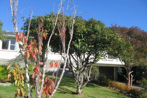 Photo of property in 74 Raroa Terrace, Tawa, Wellington, 5028