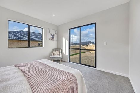 Photo of property in 2 Hoete Way, Tuakau, 2121