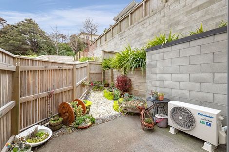 Photo of property in 7u6 Handyside Street, Tawa, Wellington, 5028