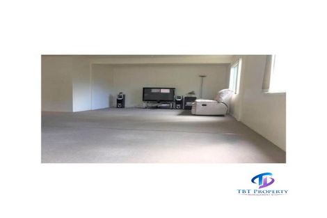 Photo of property in 3/240 Pakuranga Road, Pakuranga Heights, Auckland, 2010