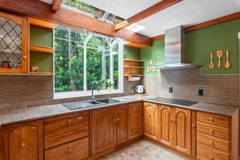 Photo of property in 15b Kakariki Grove, Waikanae, 5036