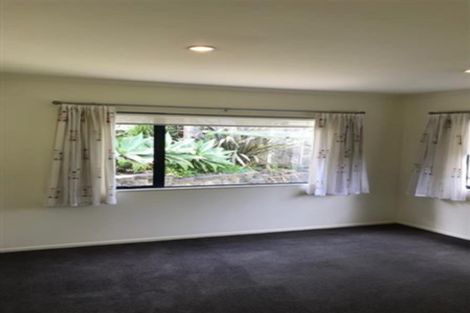 Photo of property in 10 Chamari Close, Titirangi, Auckland, 0604